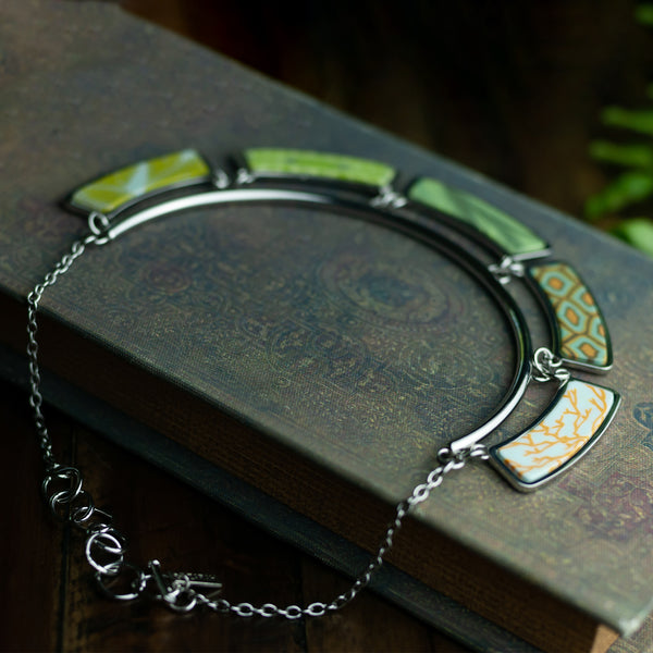 Botanical Green Cleopatra Necklace (Silver)
